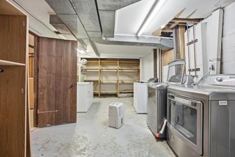 305 19th Avenue N Fargo ND 58102