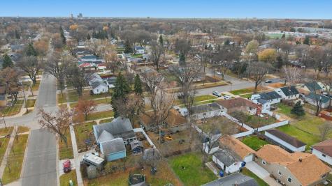 305 19th Avenue N Fargo ND 58102