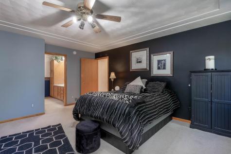 2153 Peregrine Lane North Mankato MN 56003