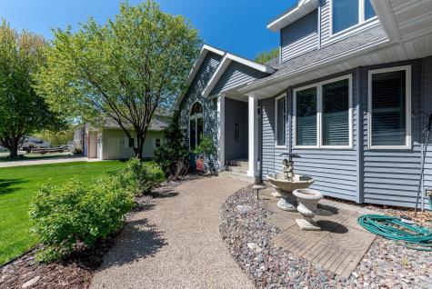 2153 Peregrine Lane North Mankato MN 56003