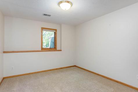 2153 Peregrine Lane North Mankato MN 56003