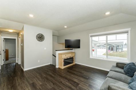 94 5th Avenue SE Kasson MN 55944