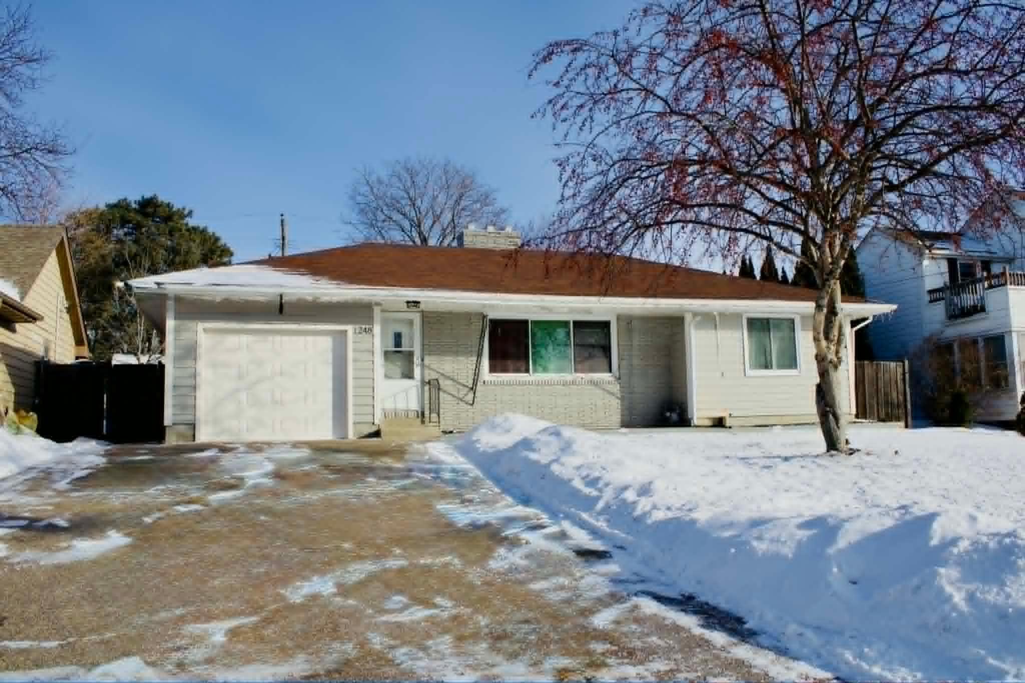 1248 Delaware Avenue West Saint Paul MN 55118