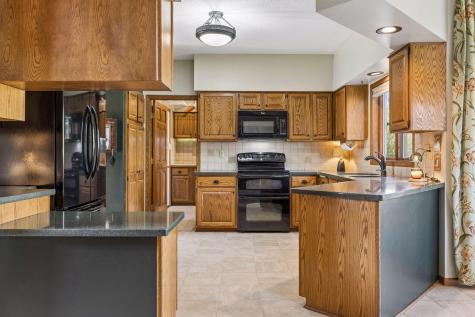 3915 Urbandale Lane N Plymouth MN 55446