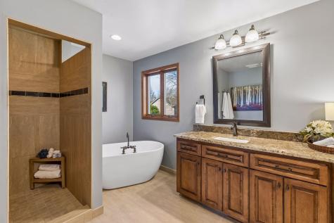 3915 Urbandale Lane N Plymouth MN 55446