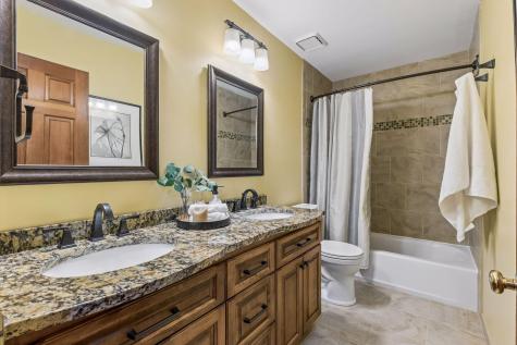 3915 Urbandale Lane N Plymouth MN 55446