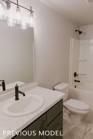 4809 Decorah Way S Fargo ND 58104