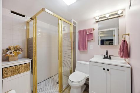 1718 6th Avenue S Fargo ND 58103