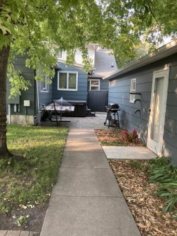 1718 6th Avenue S Fargo ND 58103