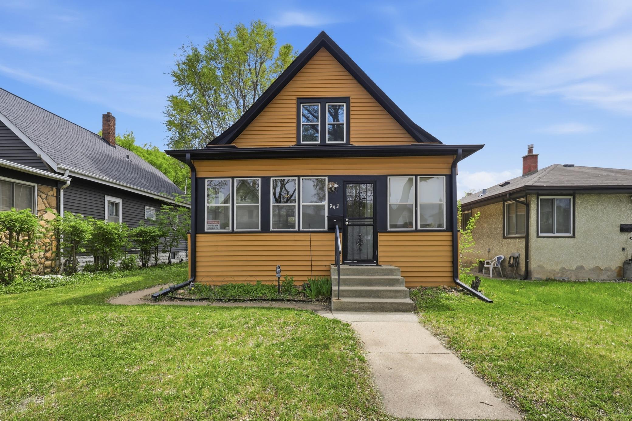 942 Central Avenue W Saint Paul MN 55104