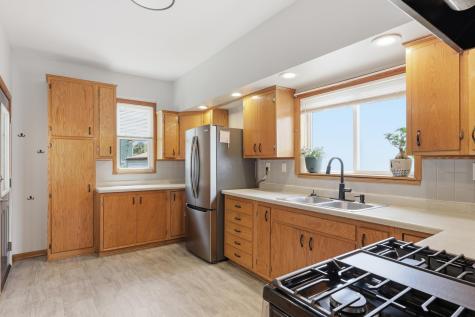 942 Central Avenue W Saint Paul MN 55104