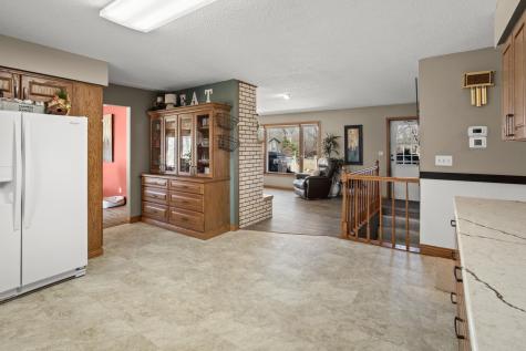 4122 40th Avenue S Moorhead MN 56560