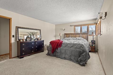 4122 40th Avenue S Moorhead MN 56560
