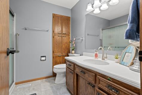 4122 40th Avenue S Moorhead MN 56560