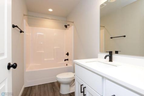 6850 Thomas Street Horace ND 58047