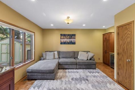 717 Marie Avenue W Mendota Heights MN 55118