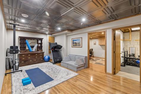 717 Marie Avenue W Mendota Heights MN 55118