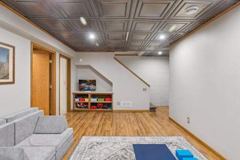 717 Marie Avenue W Mendota Heights MN 55118
