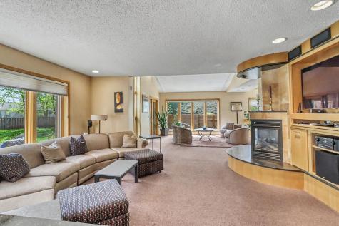 75 Prairiewood Drive S Fargo ND 58103