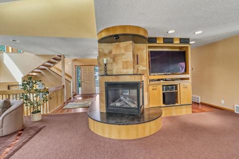 75 Prairiewood Drive S Fargo ND 58103