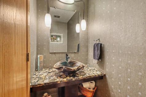 75 Prairiewood Drive S Fargo ND 58103