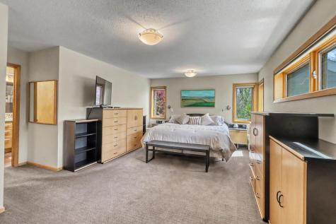 75 Prairiewood Drive S Fargo ND 58103