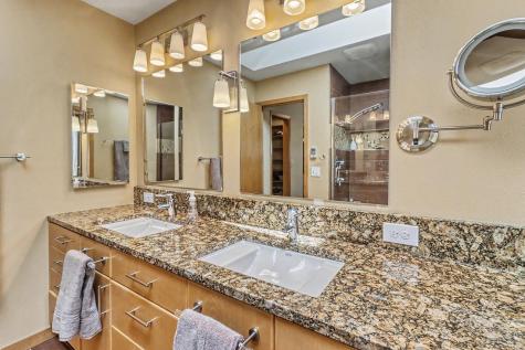 75 Prairiewood Drive S Fargo ND 58103