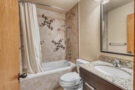 75 Prairiewood Drive S Fargo ND 58103