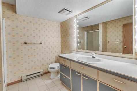 75 Prairiewood Drive S Fargo ND 58103