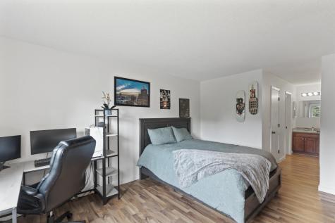 4207 Lakeside Avenue N Brooklyn Center MN 55429