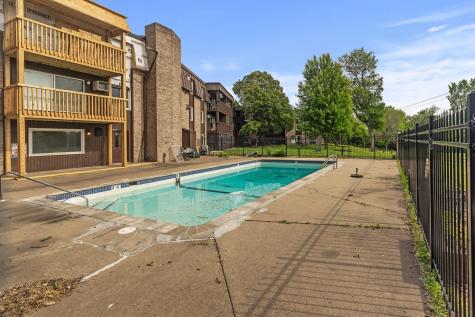 4207 Lakeside Avenue N Brooklyn Center MN 55429