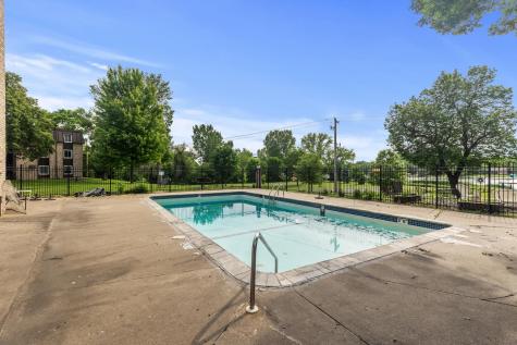 4207 Lakeside Avenue N Brooklyn Center MN 55429