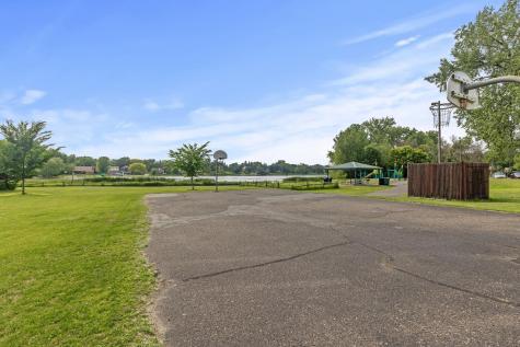 4207 Lakeside Avenue N Brooklyn Center MN 55429