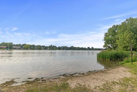 4207 Lakeside Avenue N Brooklyn Center MN 55429