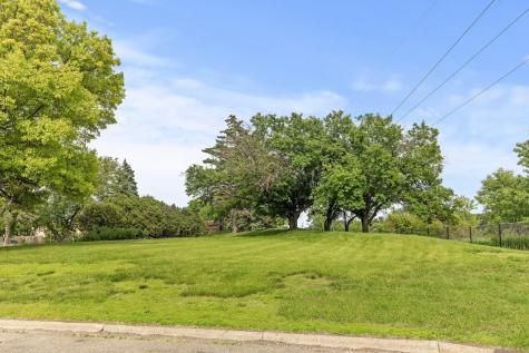 4207 Lakeside Avenue N Brooklyn Center MN 55429
