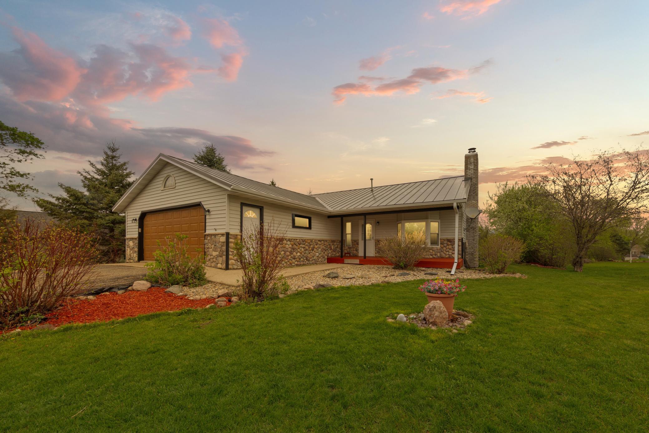 30 Winnebago Circle Saint Clair MN 56080