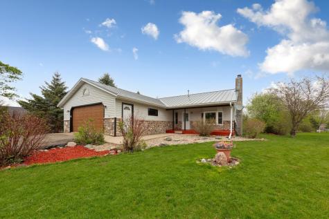 30 Winnebago Circle Saint Clair MN 56080