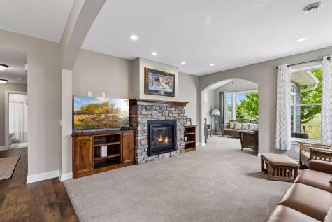 25441 Heims Lake Circle Wyoming MN 55092