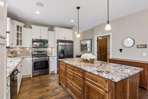 25441 Heims Lake Circle Wyoming MN 55092