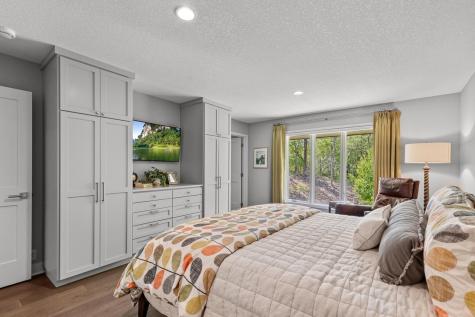 4874 Regents Walk Excelsior MN 55331