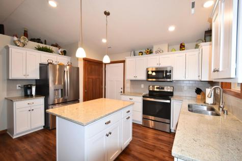 147 Highland Circle Zumbrota MN 55992