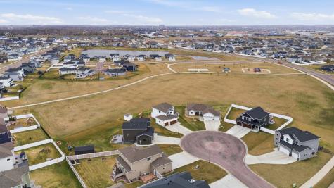 6361 Deer Creek Parkway Fargo ND 58104