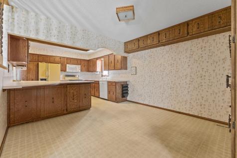 7708 82nd Avenue N Brooklyn Park MN 55445