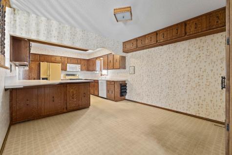 7708 82nd Avenue N Brooklyn Park MN 55445