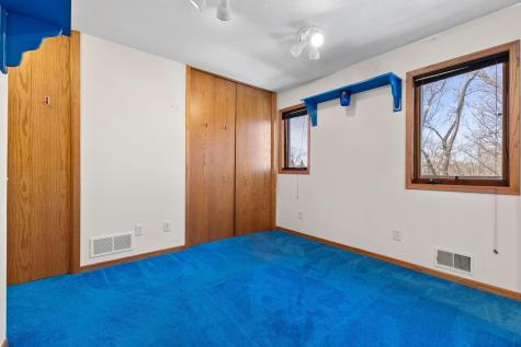 7708 82nd Avenue N Brooklyn Park MN 55445