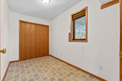 7708 82nd Avenue N Brooklyn Park MN 55445