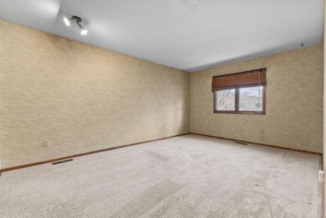 7708 82nd Avenue N Brooklyn Park MN 55445