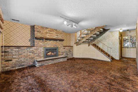 7708 82nd Avenue N Brooklyn Park MN 55445