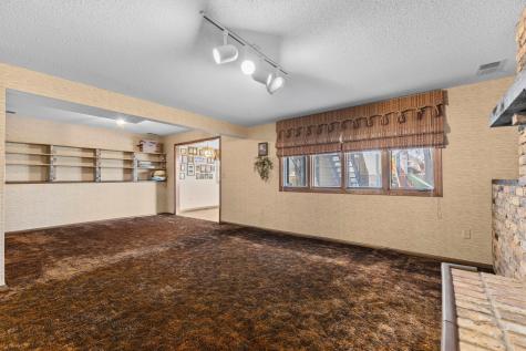 7708 82nd Avenue N Brooklyn Park MN 55445