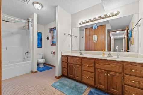 7708 82nd Avenue N Brooklyn Park MN 55445